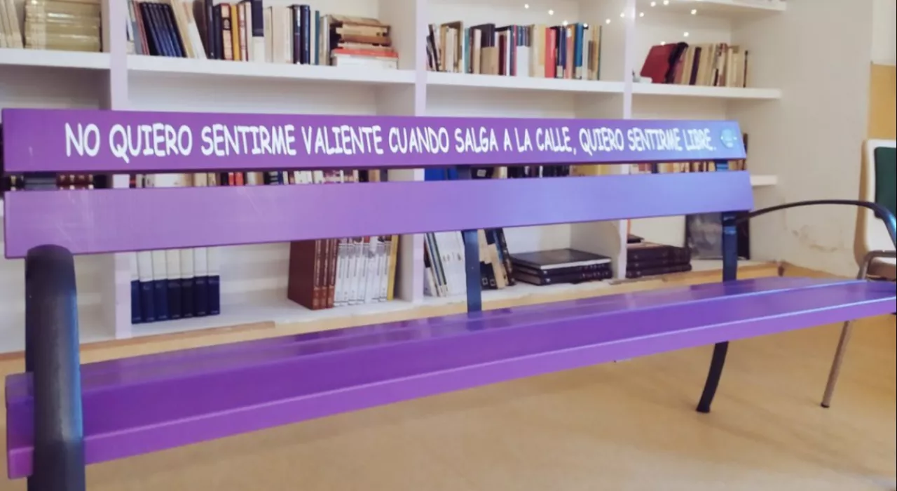 bancă violet