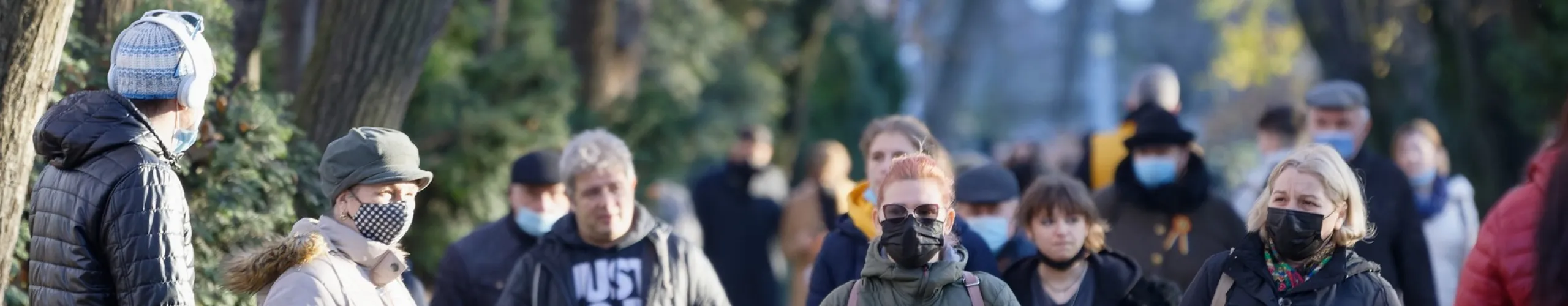 imaginea unor oameni diverși